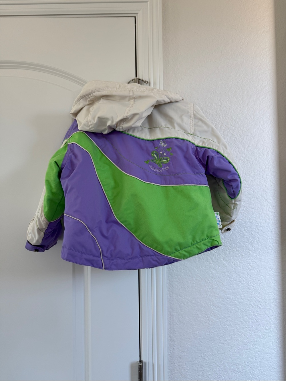 Obermeyer vintage 2T Girls white, Purple & Green Hooded ski snow Jacket